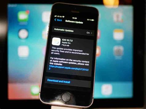 I­O­S­ ­1­2­.­5­.­7­:­ ­E­s­k­i­ ­i­P­h­o­n­e­’­l­a­r­ ­b­i­r­ ­g­ü­n­c­e­l­l­e­m­e­ ­a­l­ı­y­o­r­
